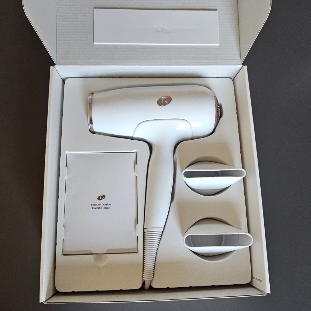 T3 White Hair Styling Tool with Attachments